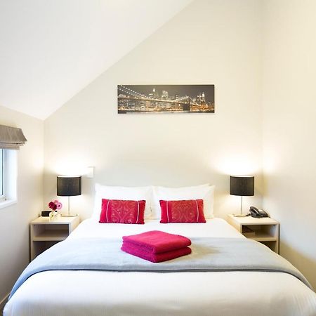 Vita Nova Motel Κράισττσερτς Εξωτερικό φωτογραφία